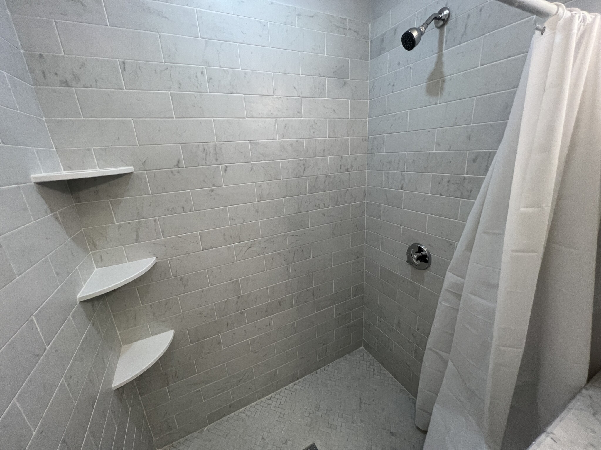 372 Oxford St, Ward Two