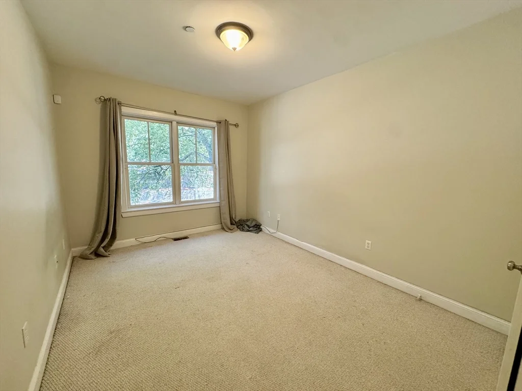 81 Westminster Ave, Roxbury