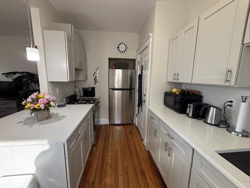 473 Broadway, South Medford