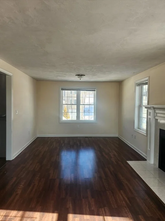 24 Bittersweet Blvd, Worcester