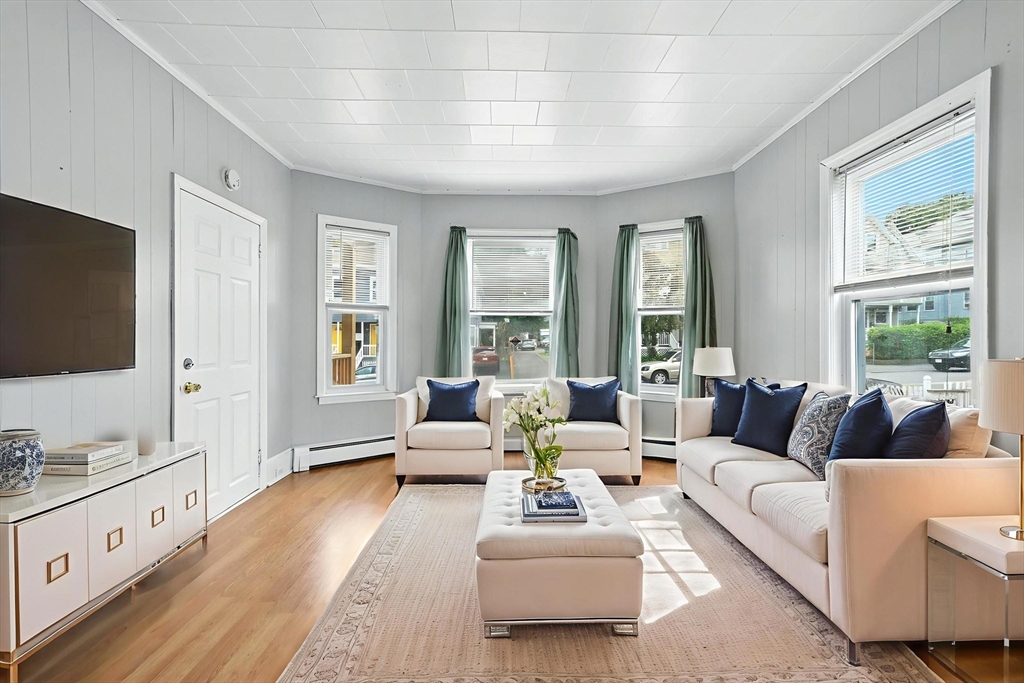 439 Lowell St, Lawrence