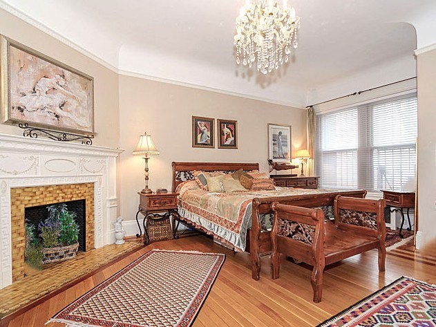 290 Commonwealth Ave, Back Bay