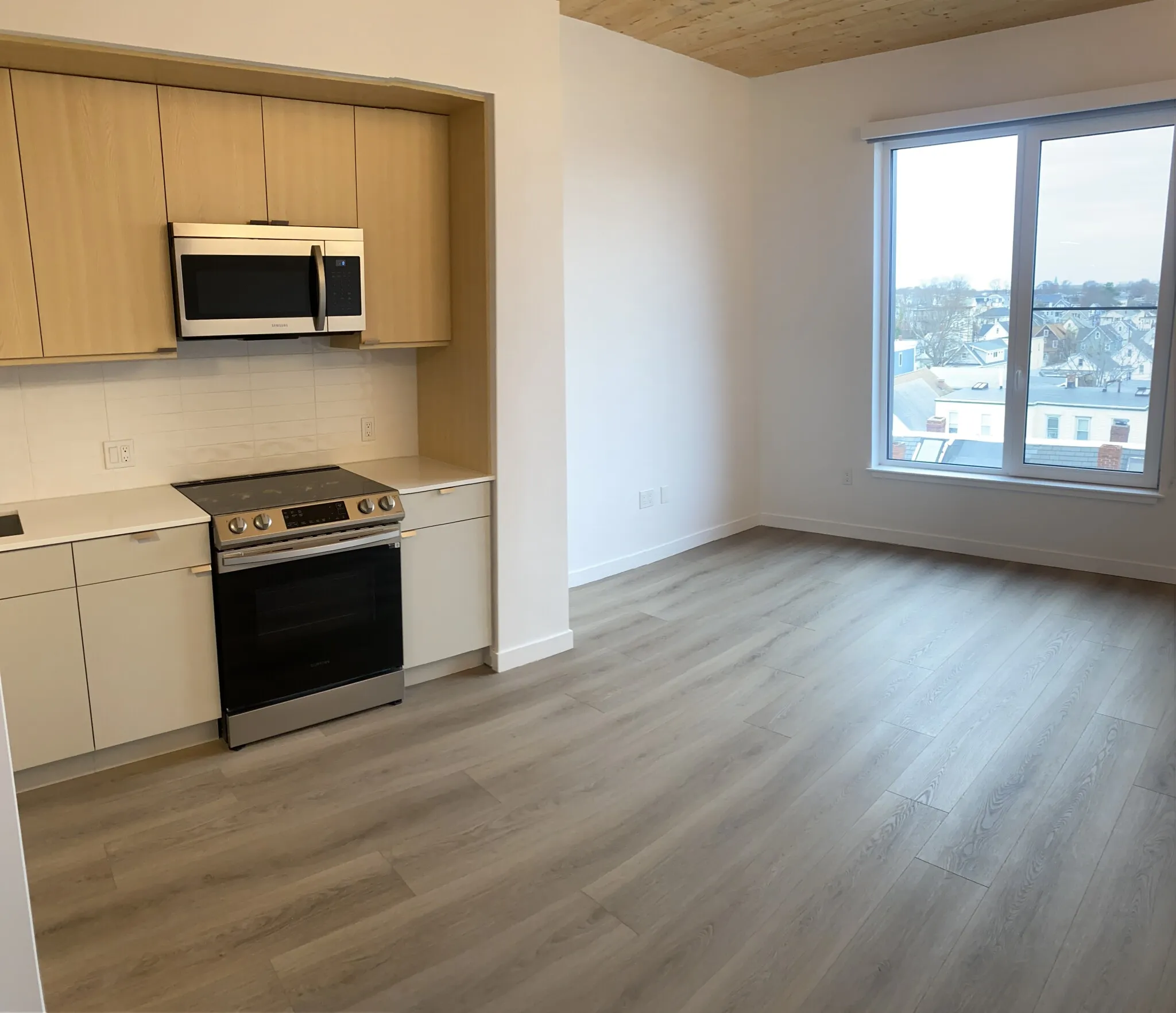 154 Broadway, East Somerville