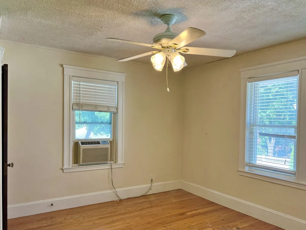 15 Century St, West Medford