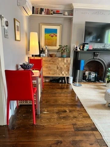 4 Centre Pl, Roxbury