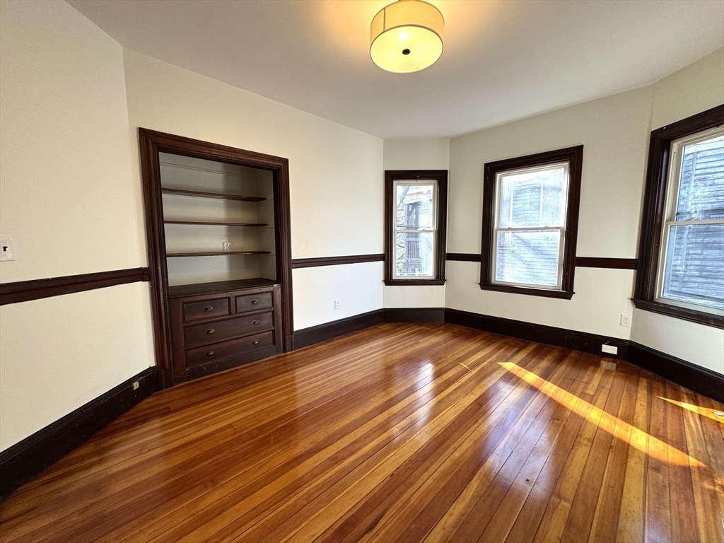 11 East Milton Rd, Brookline