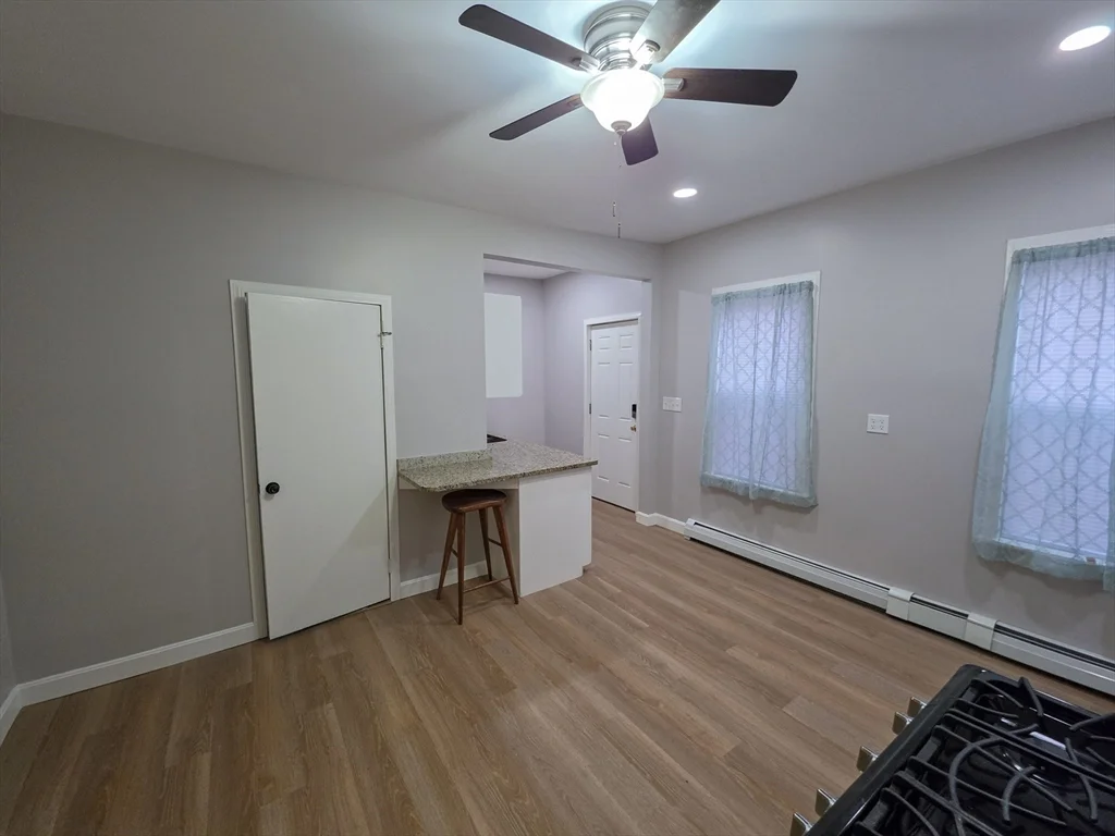 32 Bellevue St, Lowell