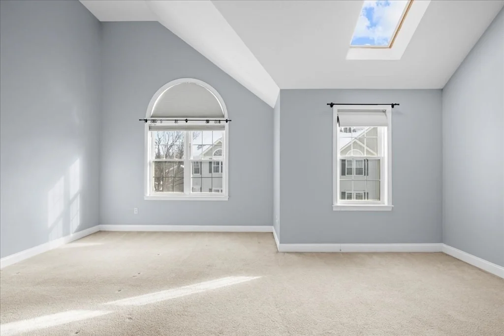 67 N Quinsigamond Ave, Shrewsbury