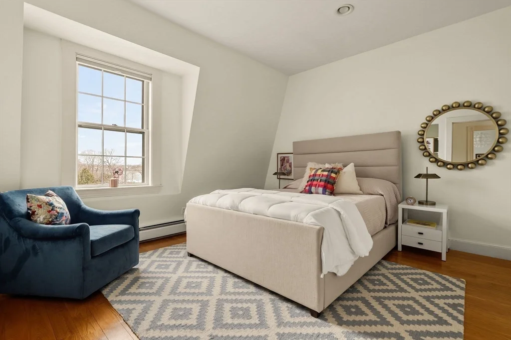 59 Harbor Ave, Marblehead Neck