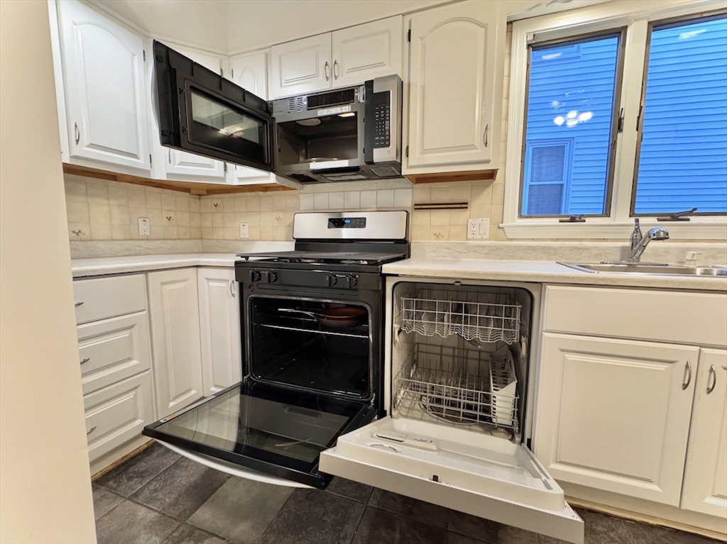 16 Kondazian St, Watertown