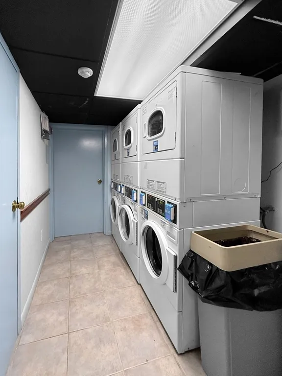 145 Essex Ave, Gloucester