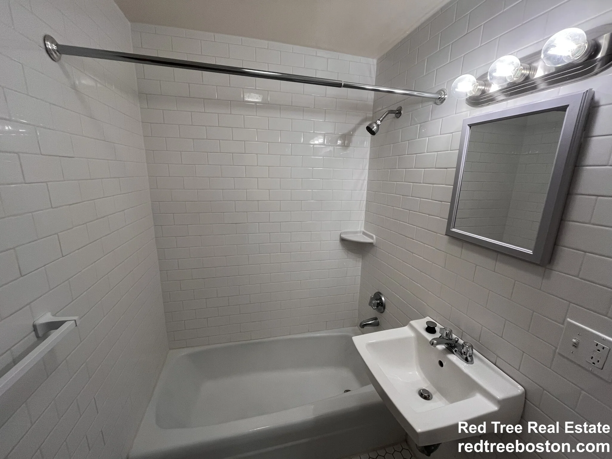 172 North Beacon St, Brighton