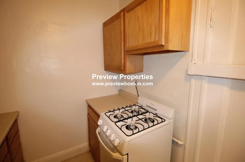109 Brainerd Rd, Allston