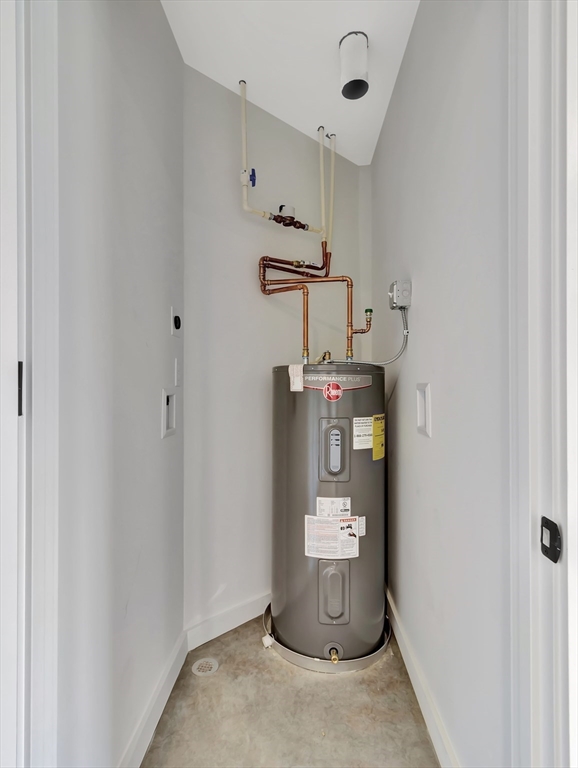 1000 Washington St, Dedham