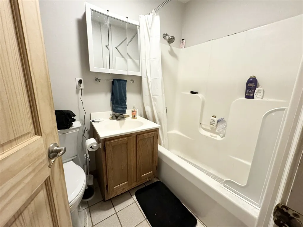 733 Parker St, Mission Hill