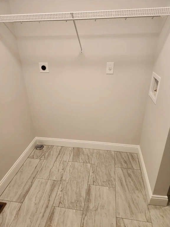 30 Four Seasons Dr, Hampstead