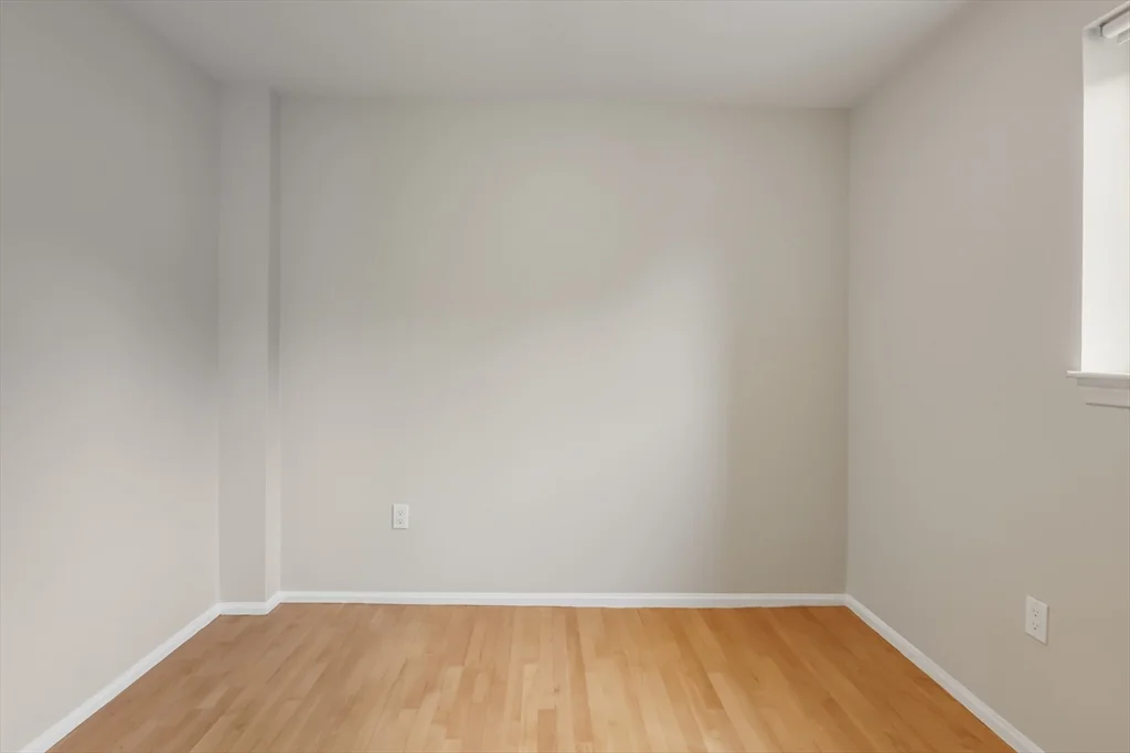 350 North, North End