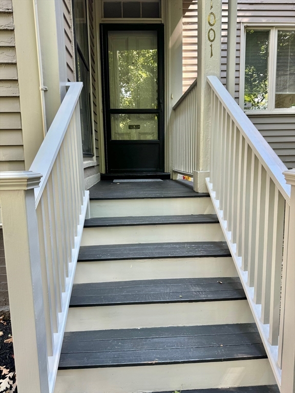 1001 Memorial Dr, Riverside