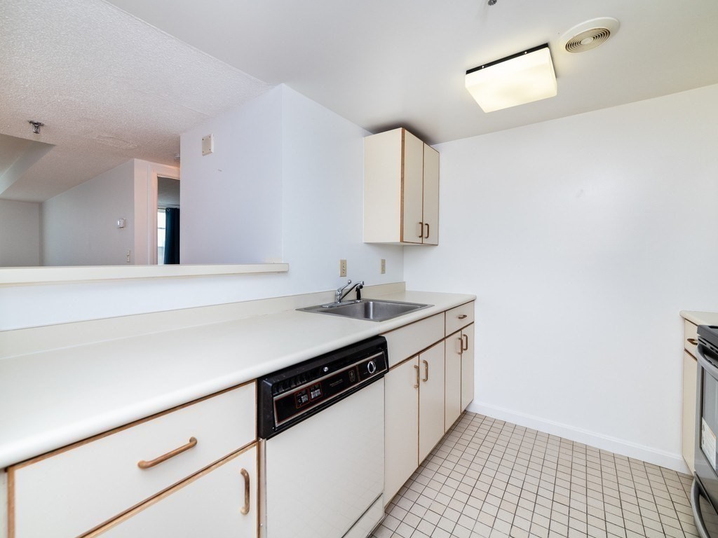 20 Webster St, Coolidge Corner