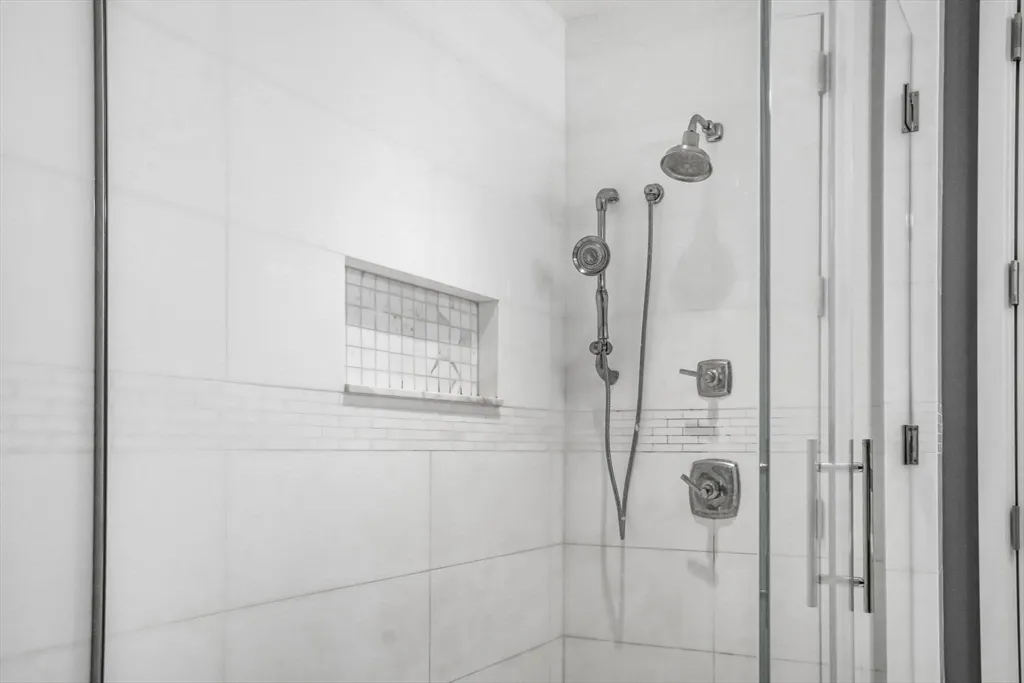 22 Liberty Dr, Seaport District