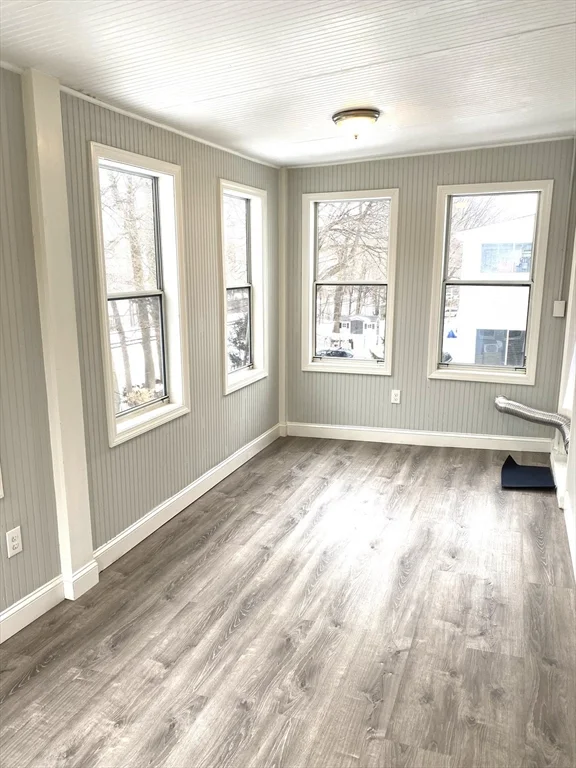 281 Belgrade Ave, Roslindale