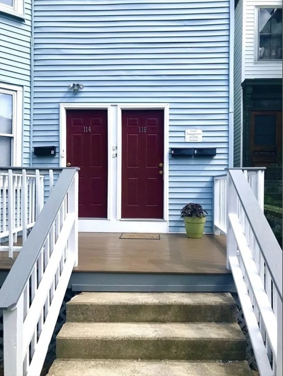114-116 Thornton St, Roxbury
