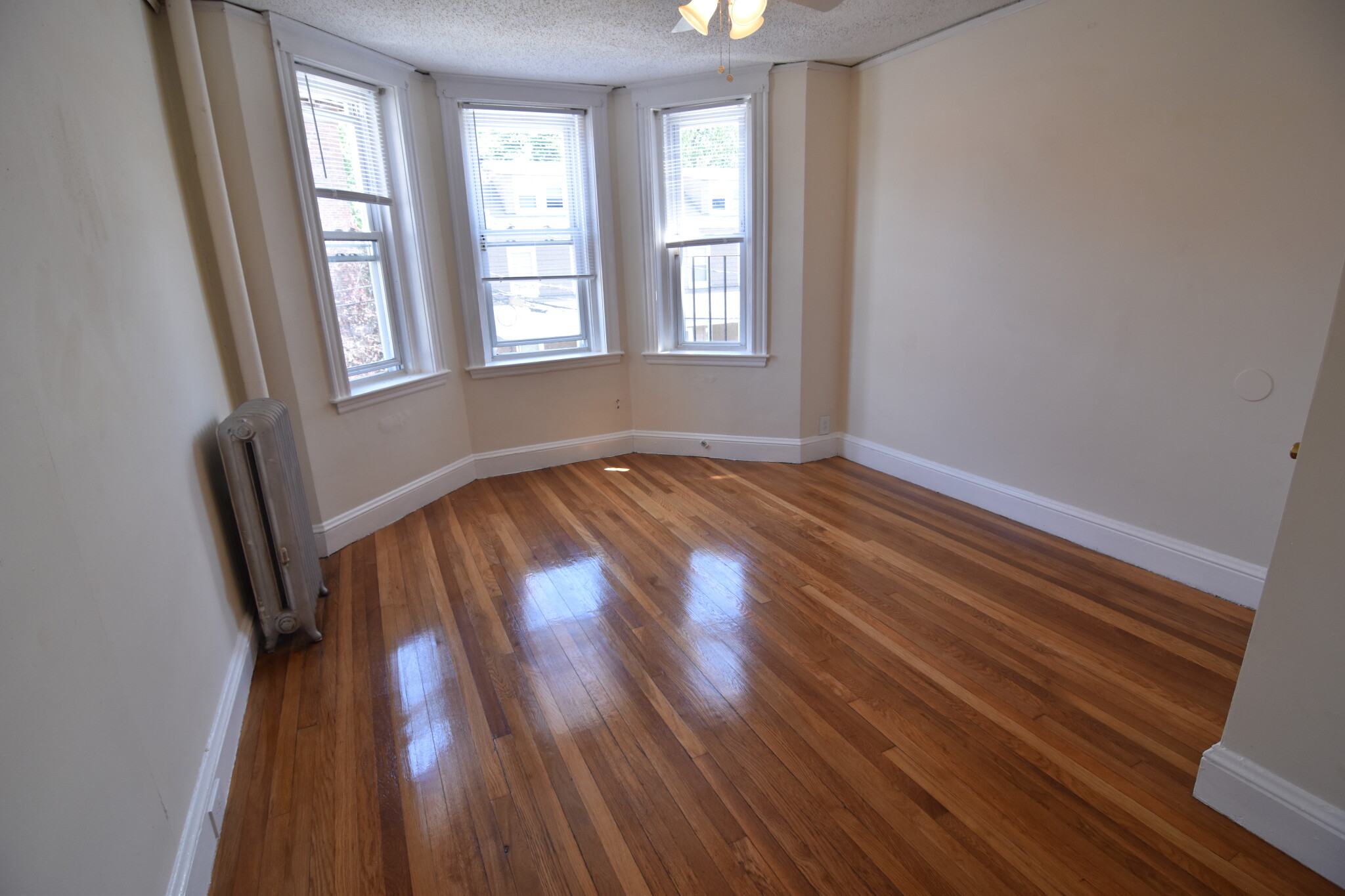 5 Barrows St, Allston