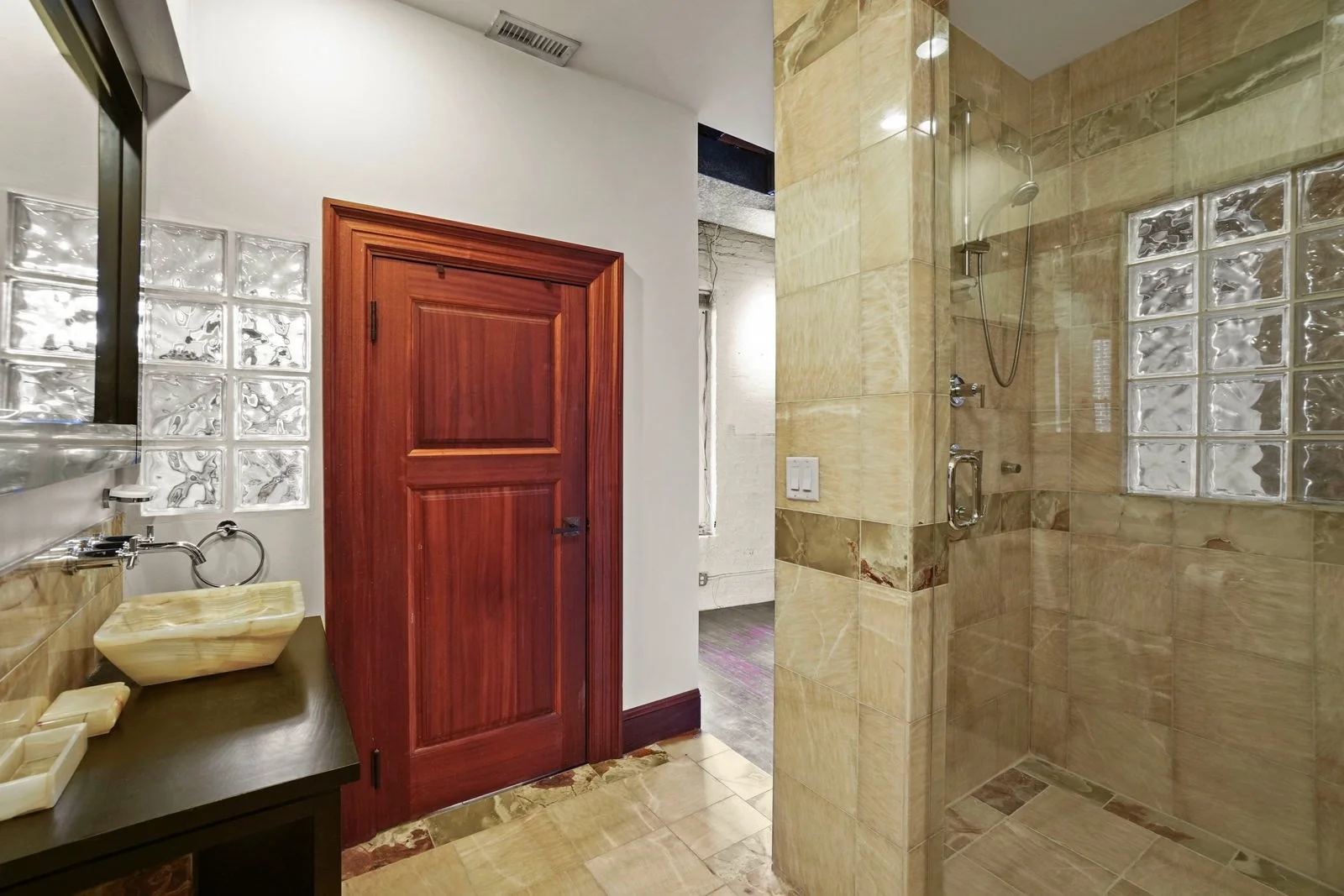 96 South St, Leather District