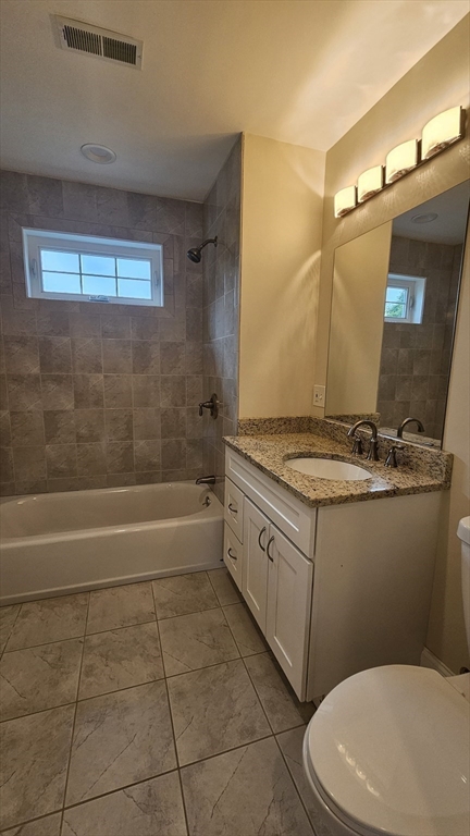 43 Hammond St, Waltham