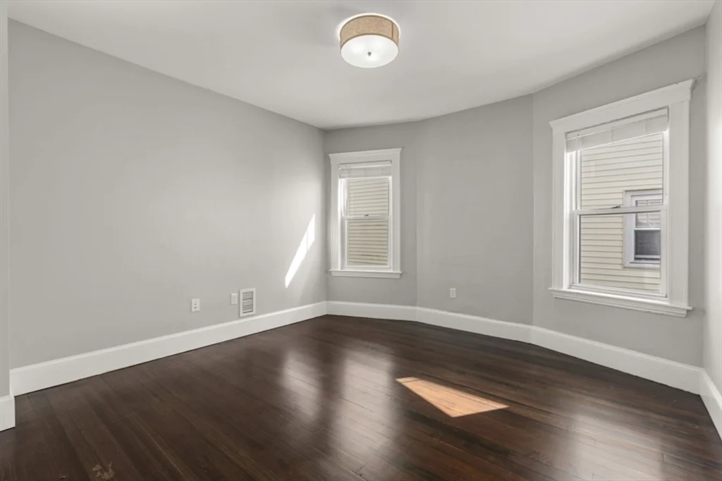 101 Draper St, Dorchester