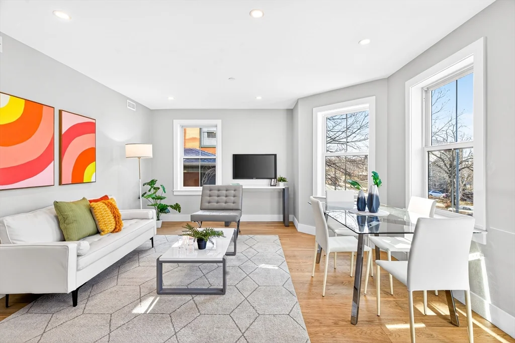 584 Cambridge St, Allston
