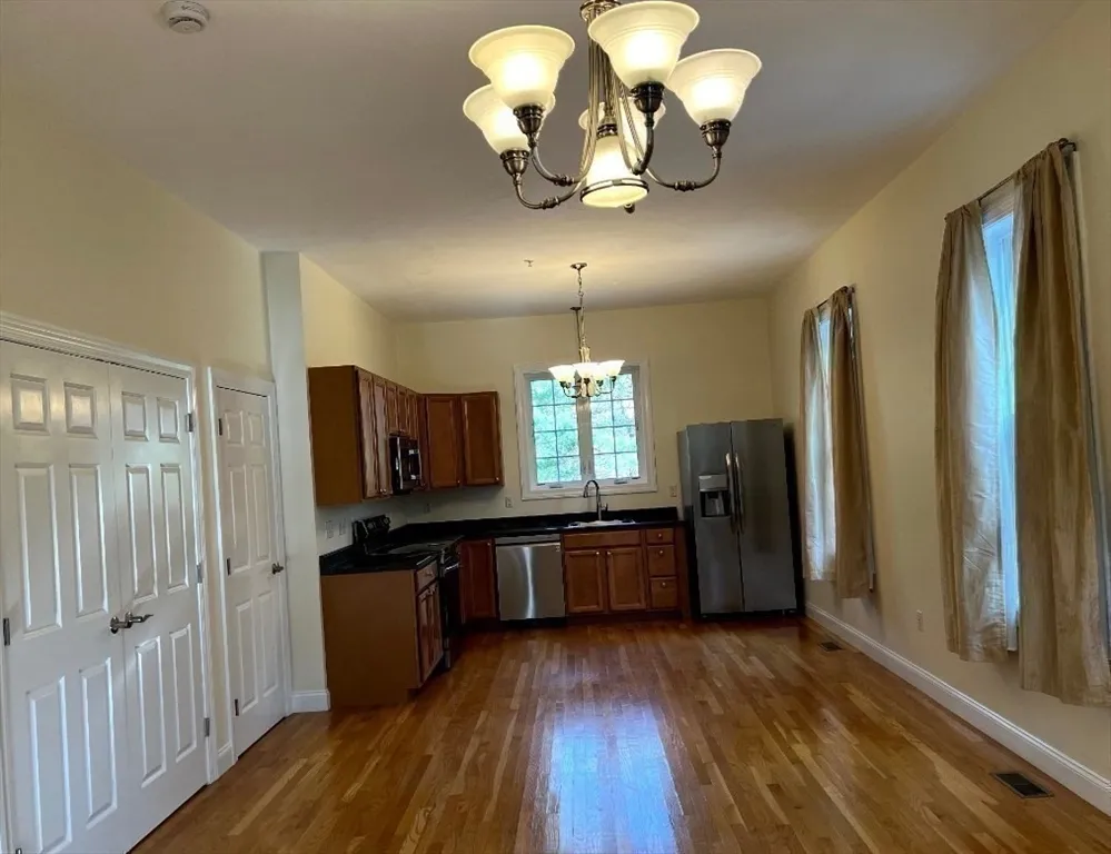 207 John Scott Blvd, Norton