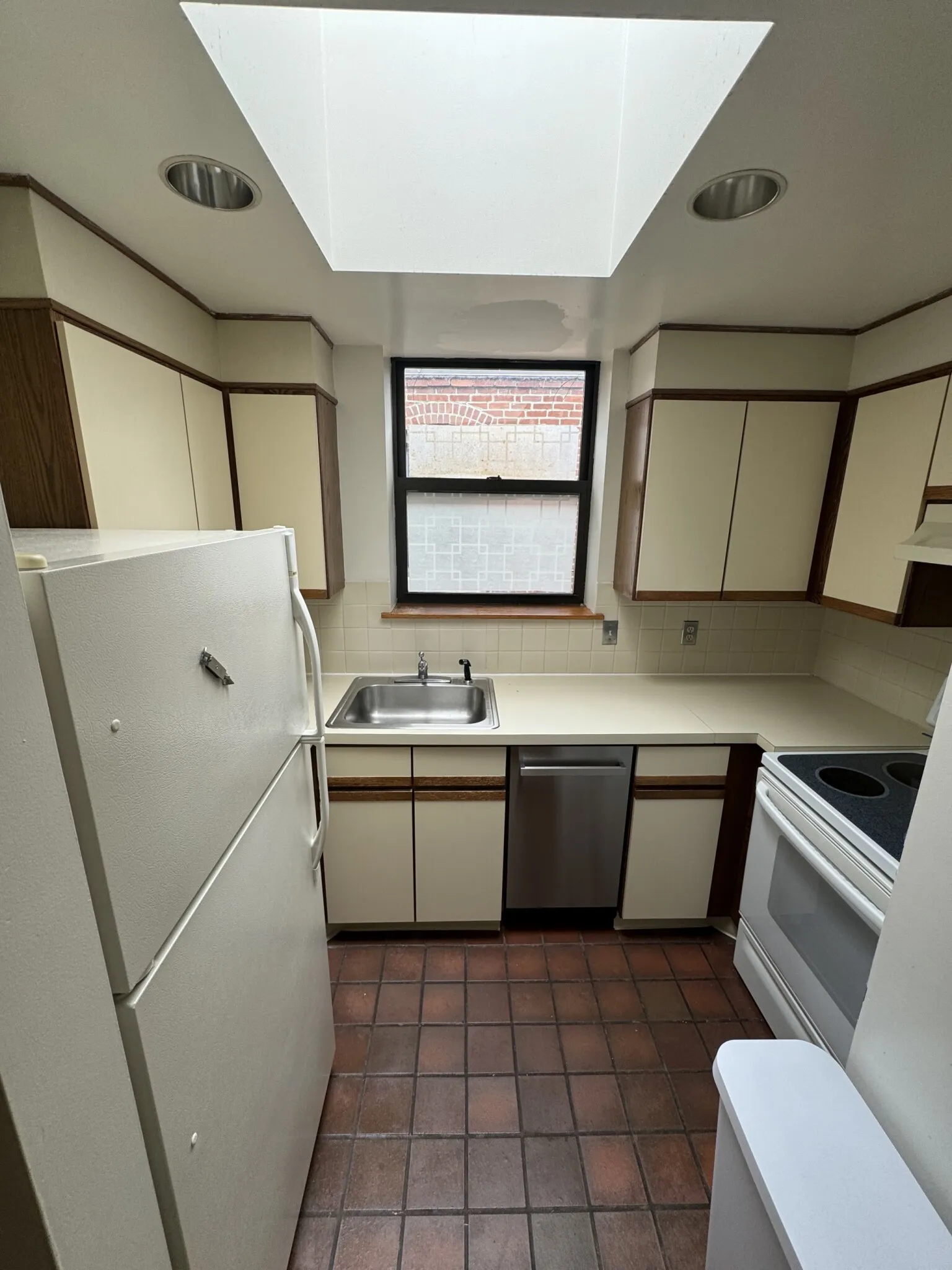 102 Gainsborough St, Fenway