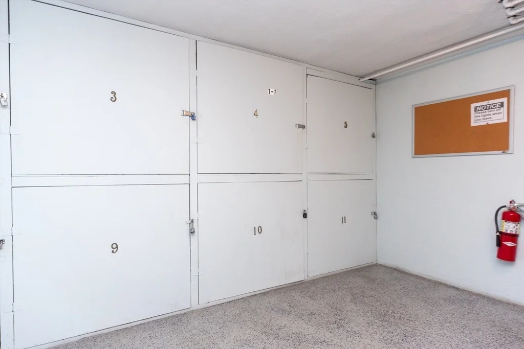 41 Warren St, Waltham