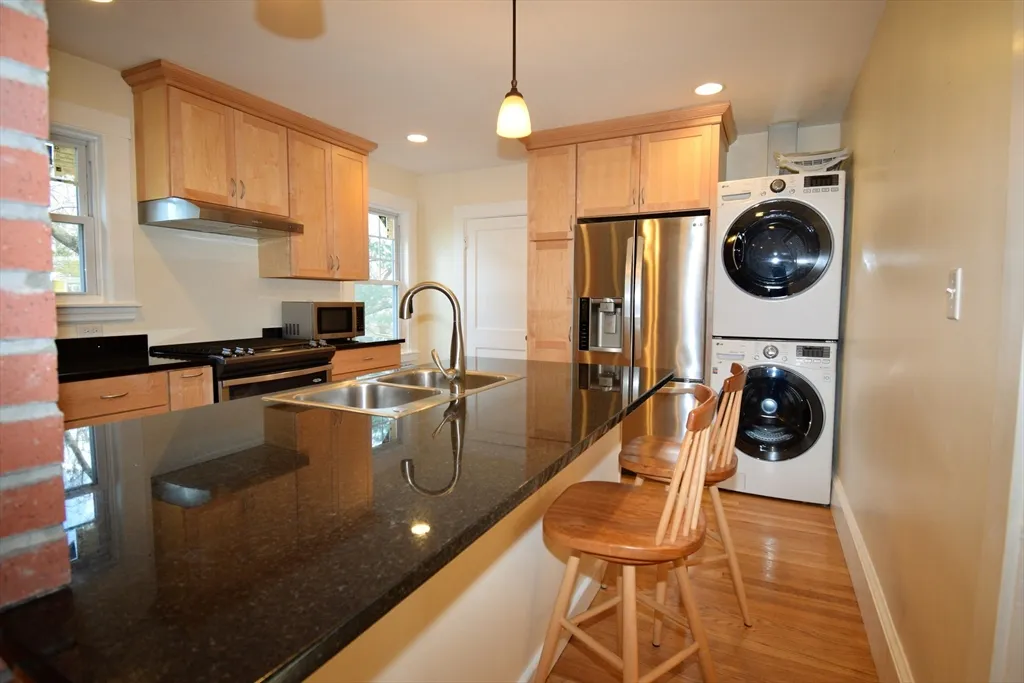 39 South Normandy Ave, Cambridge Highlands