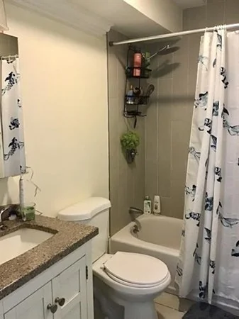 142 Centre St, Mission Hill