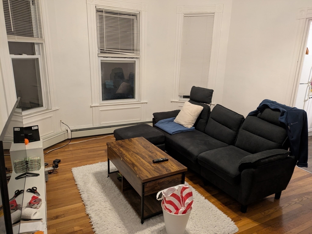 29R Tremont, Cambridgeport