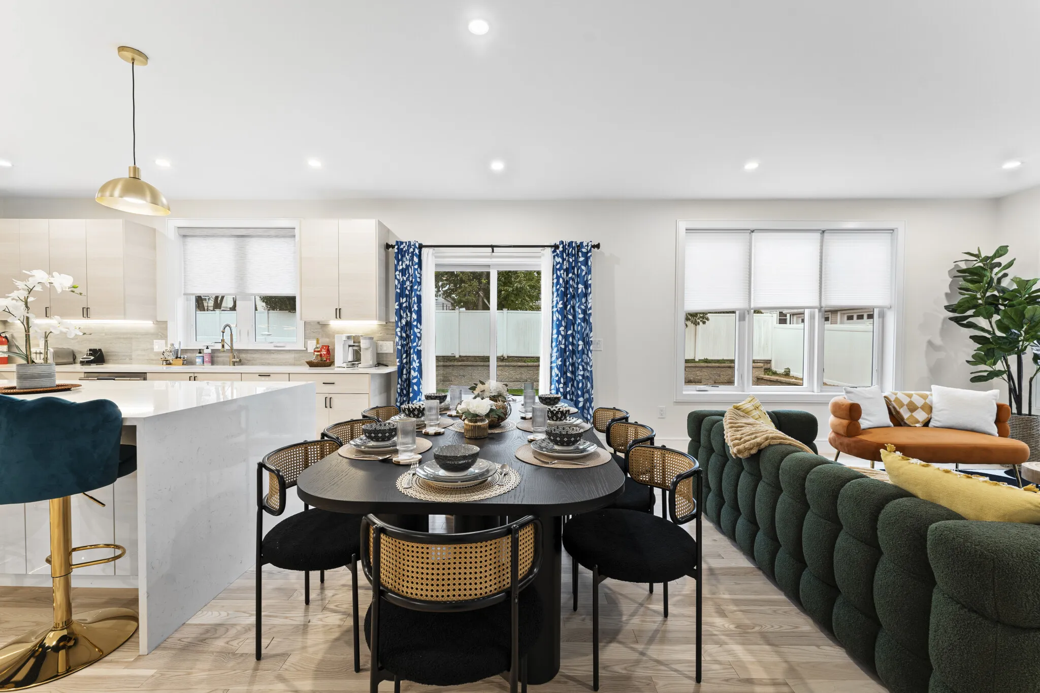 21 Bolton St, South Side