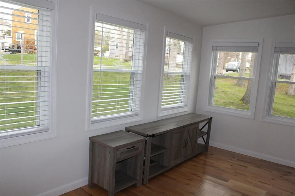 81 Winthrop Rd, Manomet