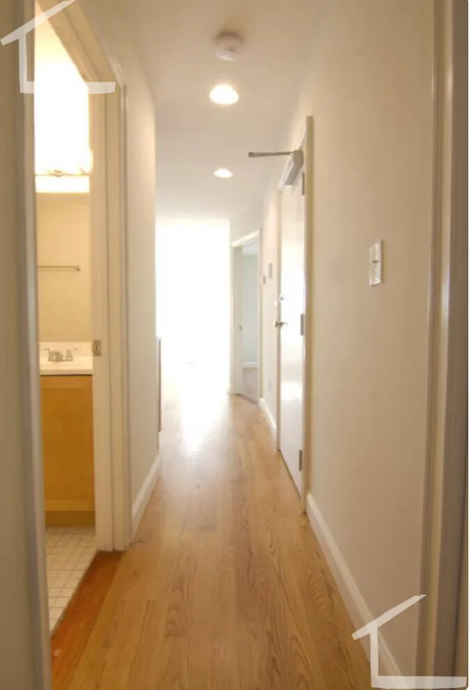 104 Hammond St, Roxbury