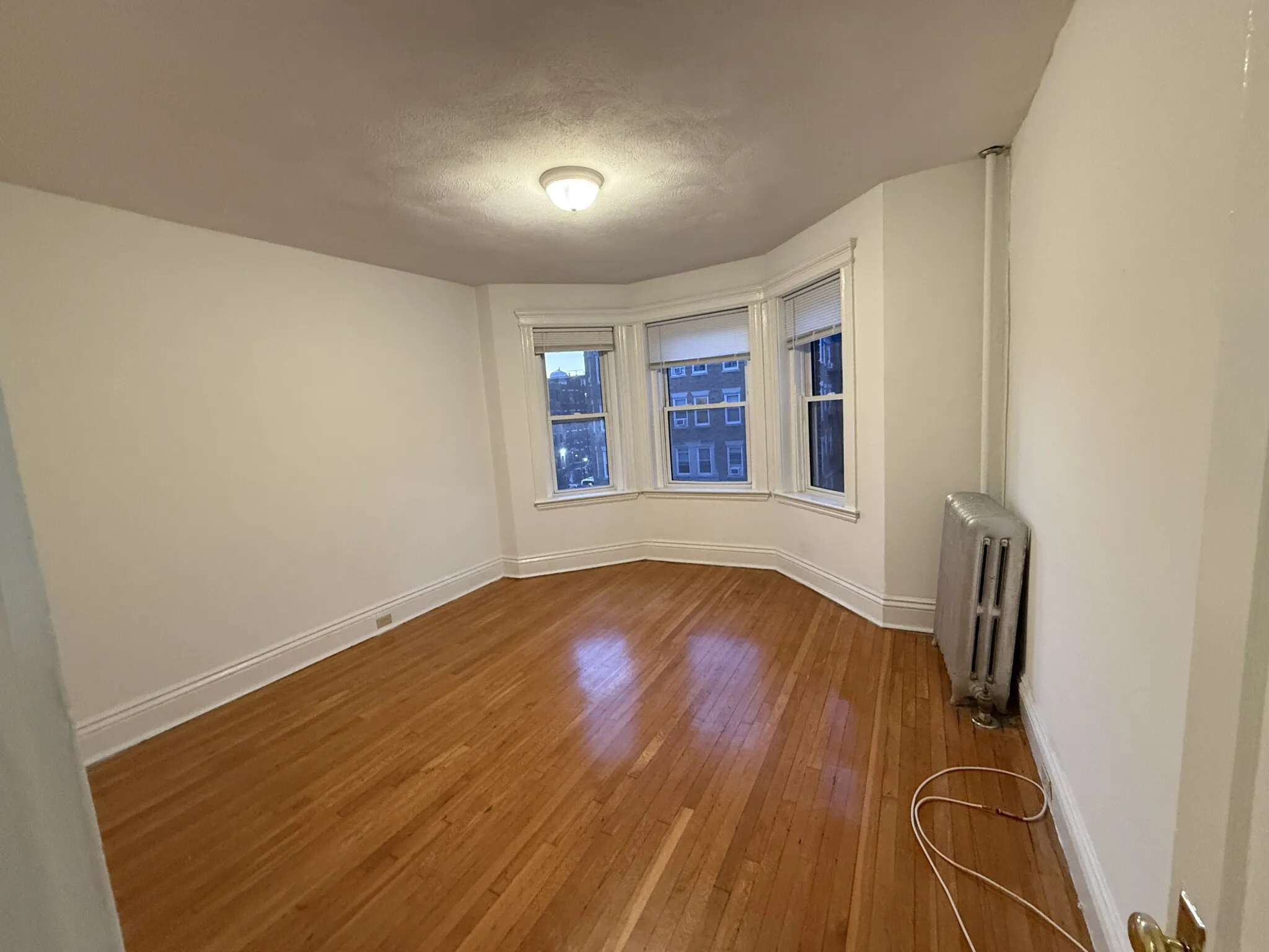 106 Queensberry St, Fenway