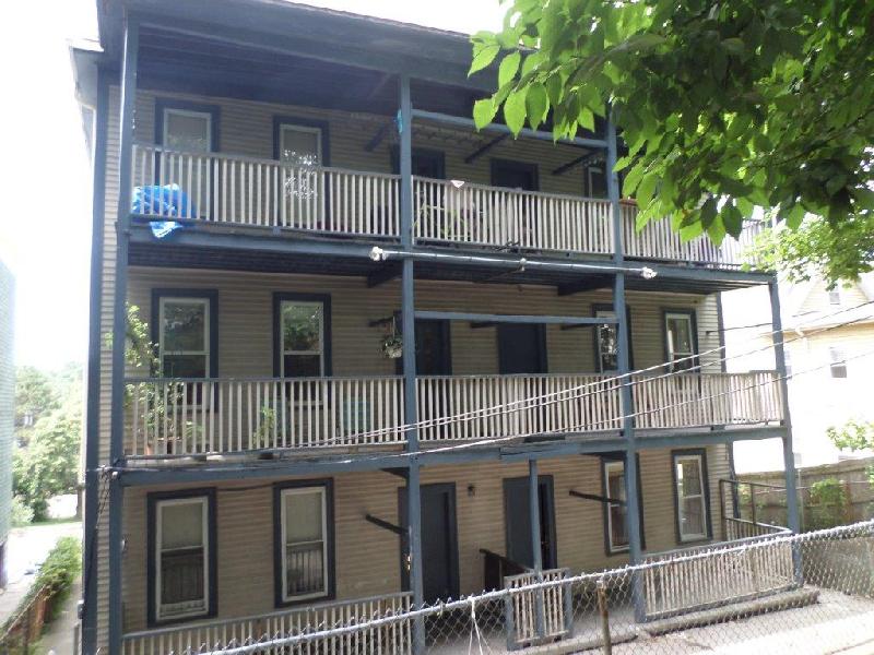 108 Hyde Park Ave, Jamaica Plain