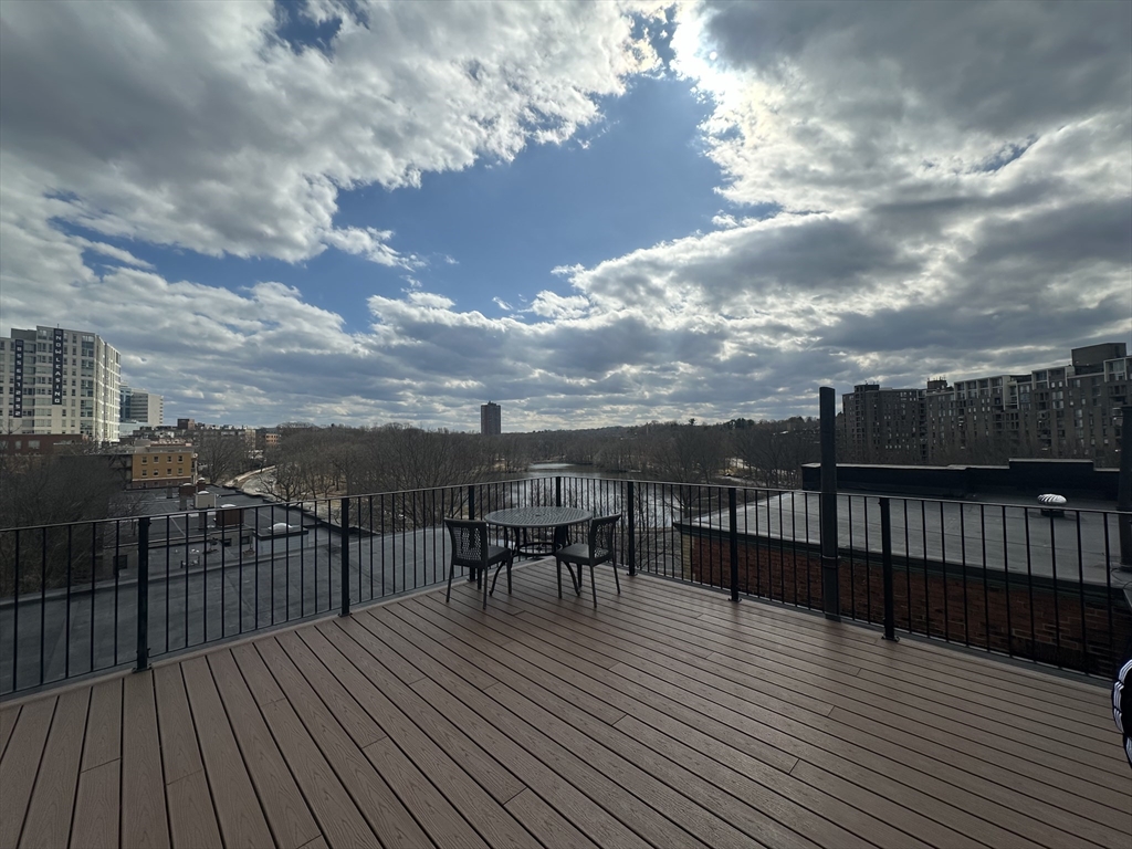 10 Jamaicaway, Jamaica Plain