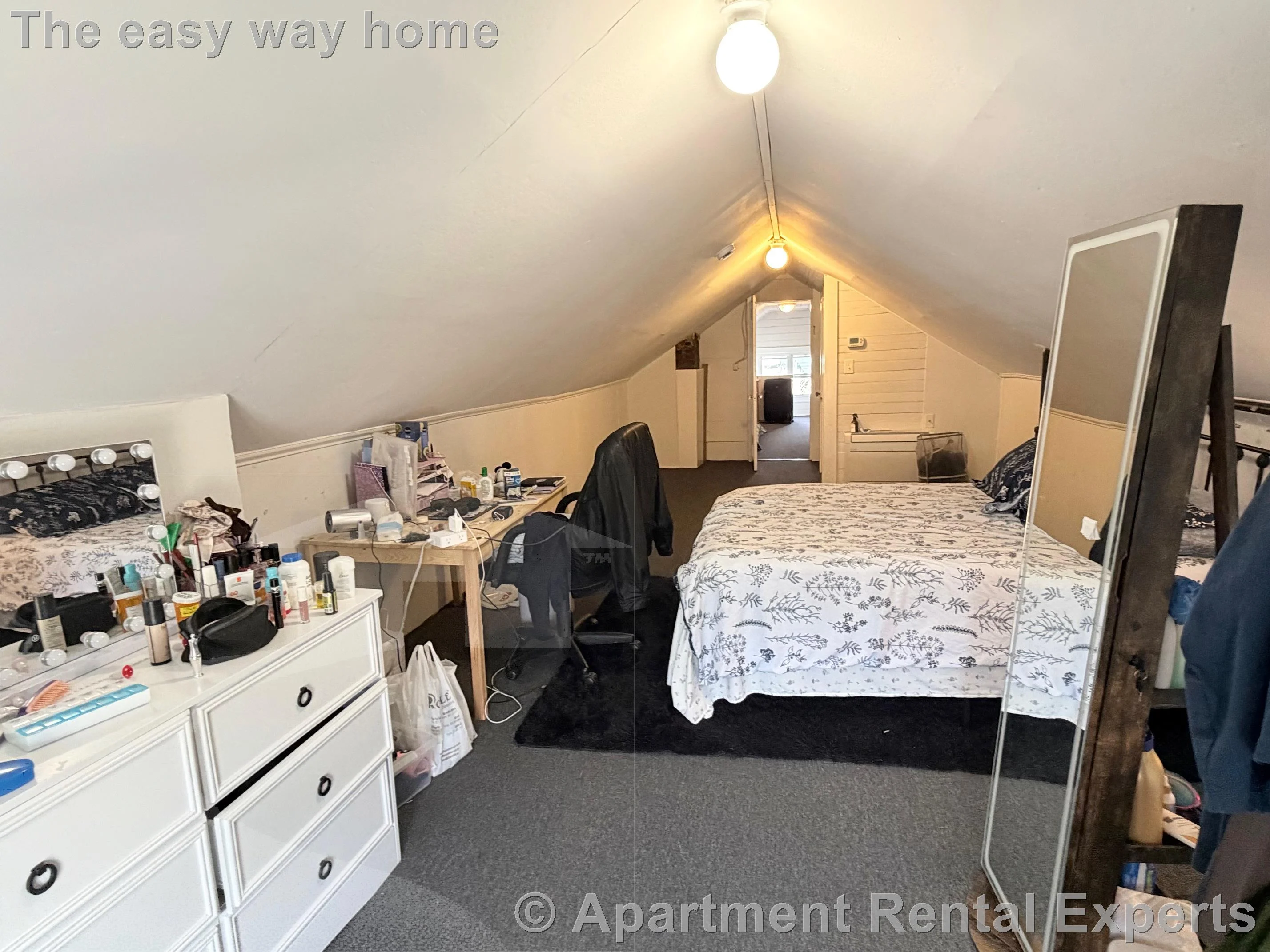 34 Leonard St, Tufts