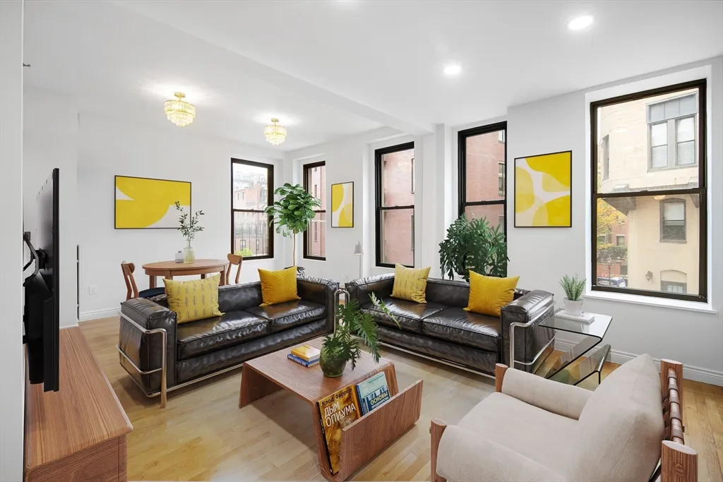 4 Charlesgate E, Back Bay