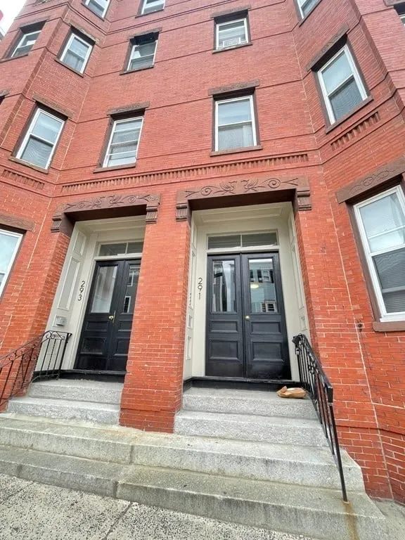 291 E St, South Boston