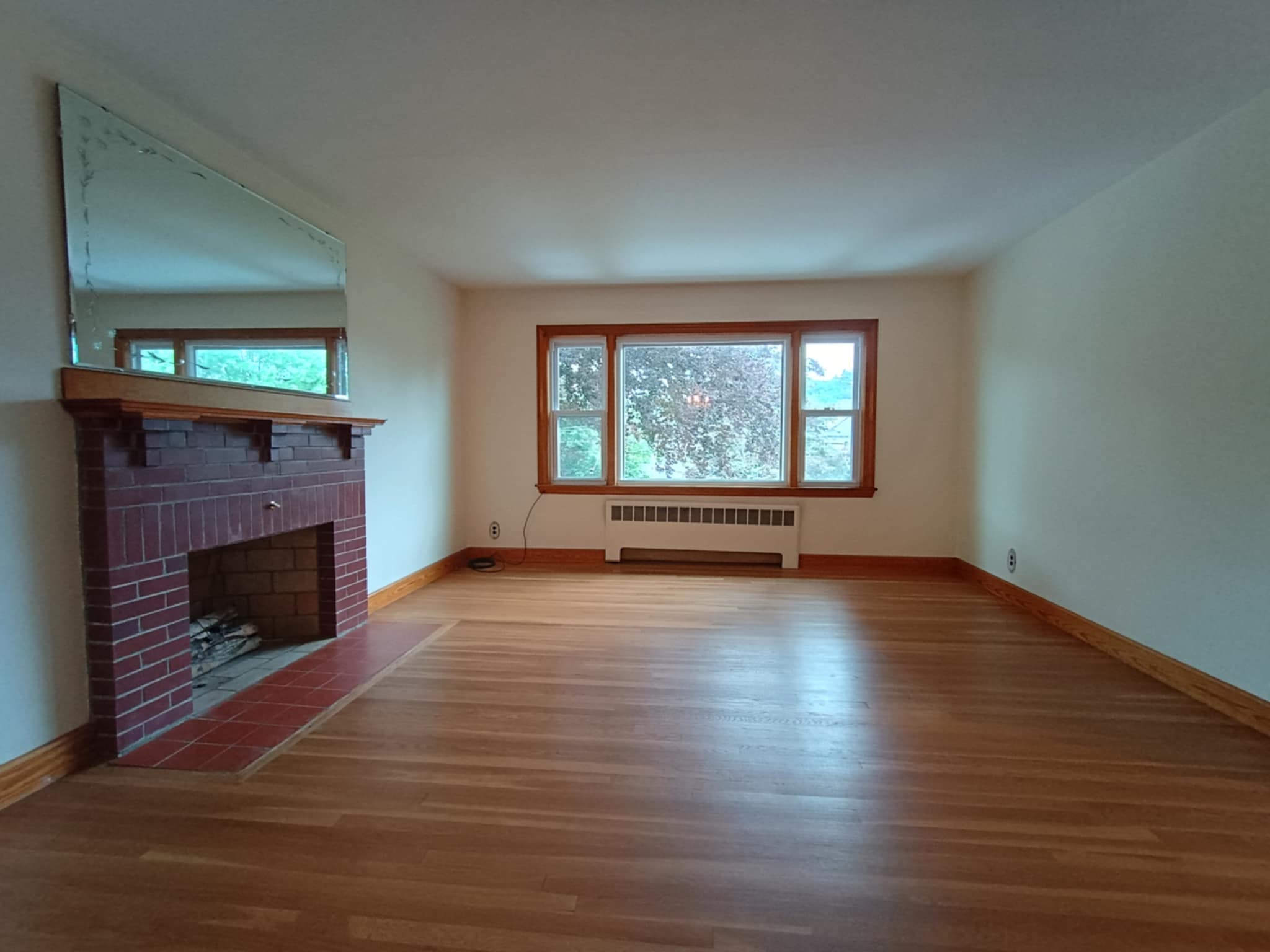 77 Forest St, Medford