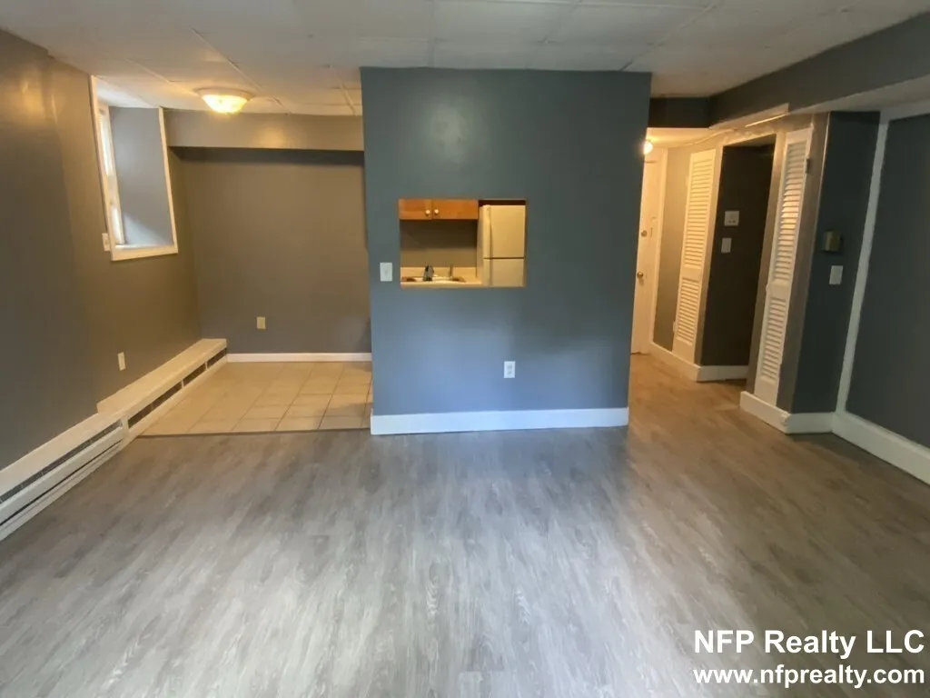 1064 Beacon St, Longwood