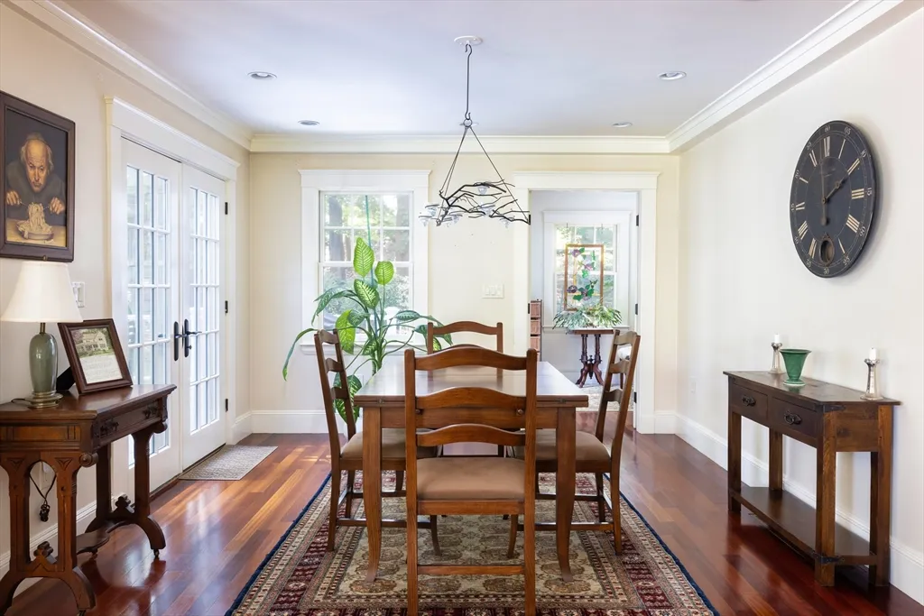 160 Allen Ave, Waban