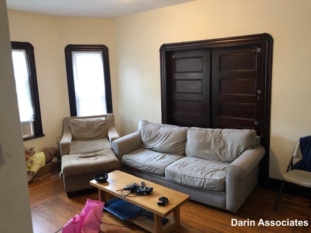 139 College Ave, Tufts